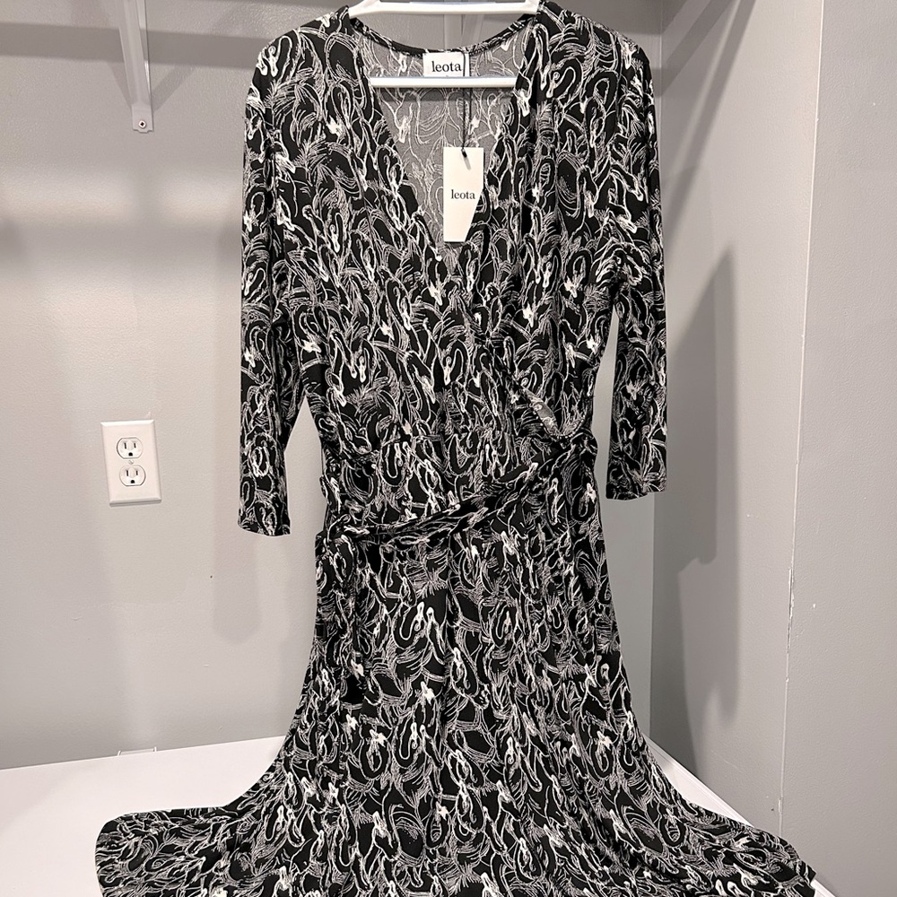 Leota Perfect Wrap Swan Dress